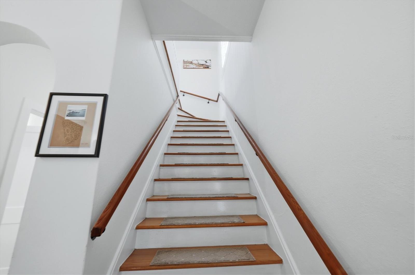 Image 27 of 76 For 521 Harbor Drive S