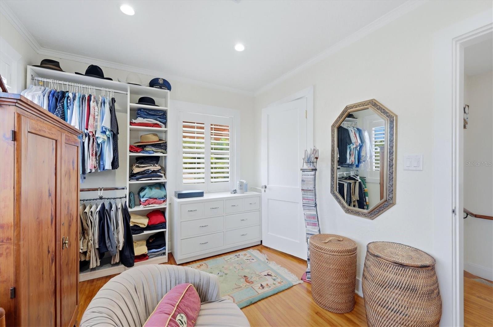 Image 32 of 76 For 521 Harbor Drive S