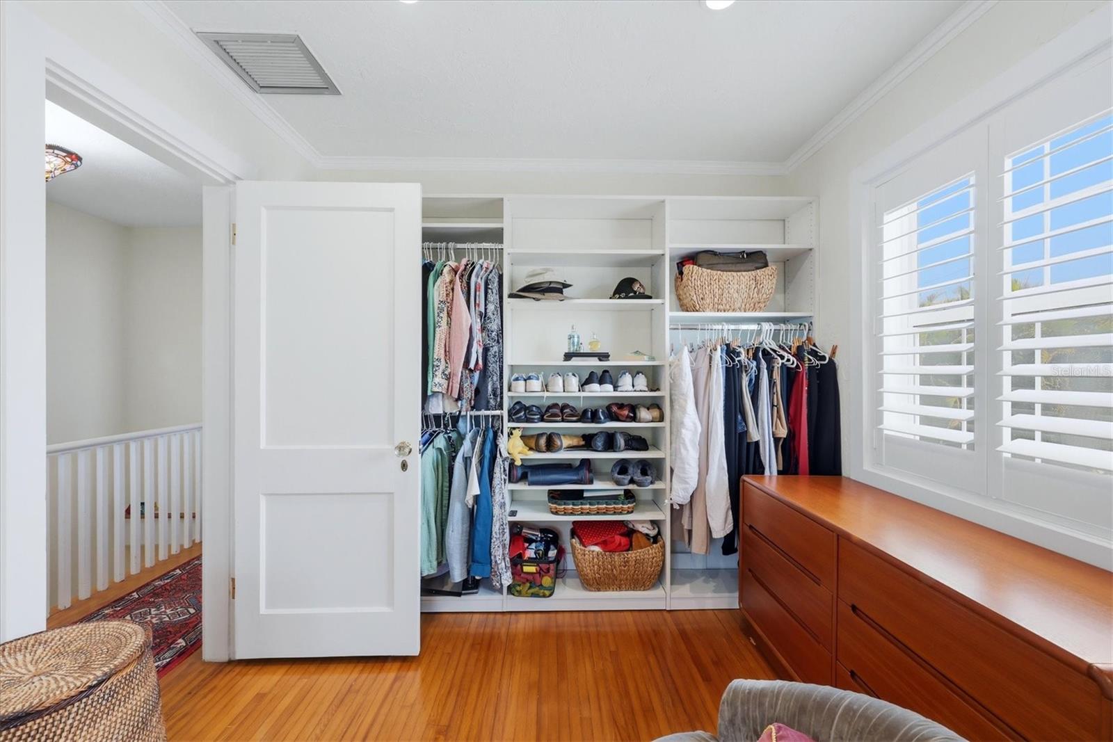 Image 33 of 76 For 521 Harbor Drive S