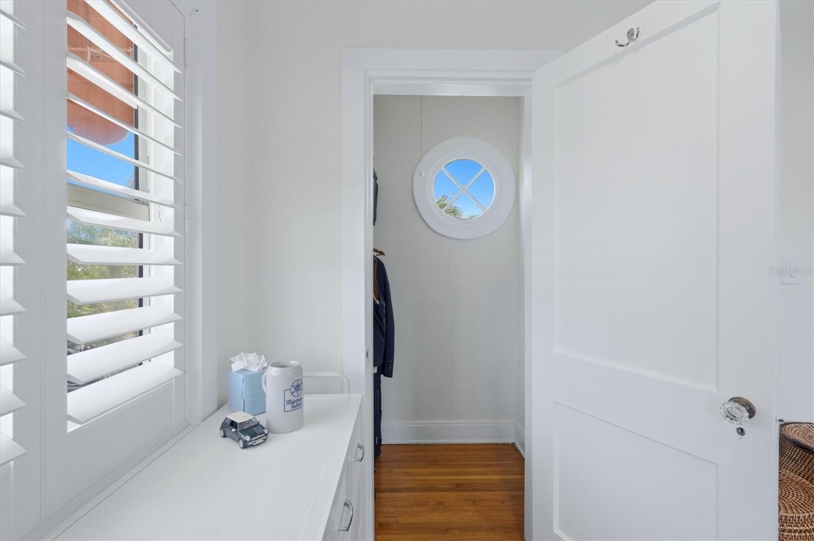 Image 34 of 76 For 521 Harbor Drive S