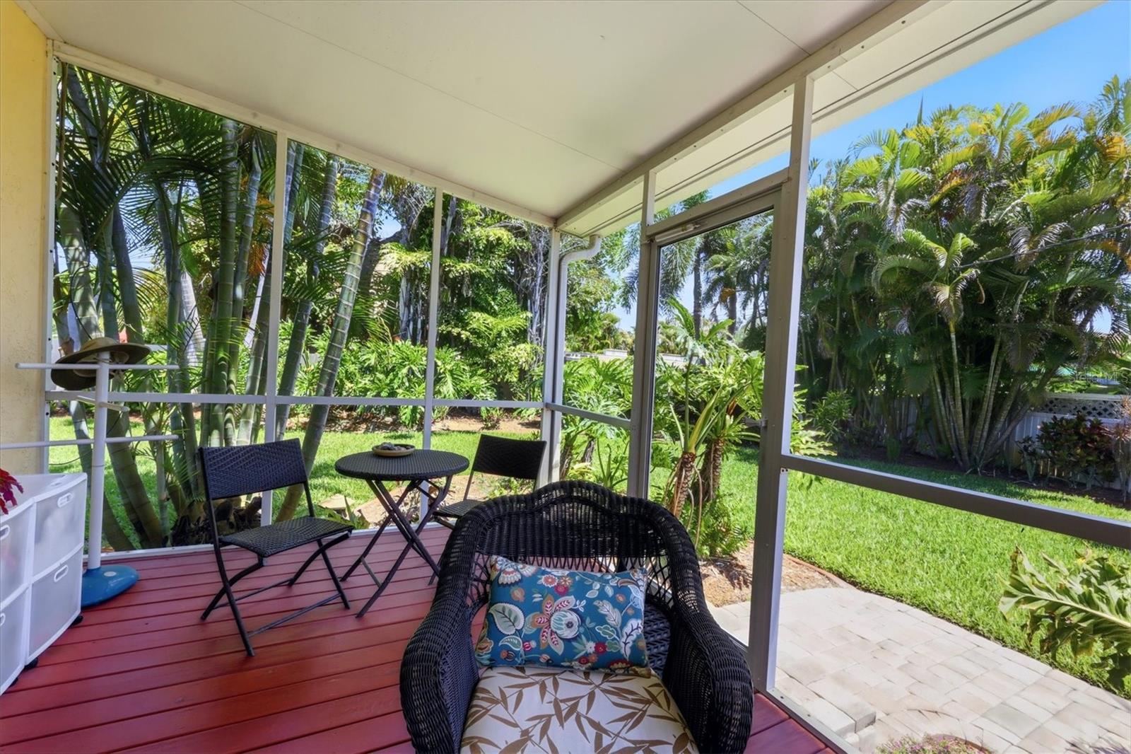 Image 40 of 76 For 521 Harbor Drive S