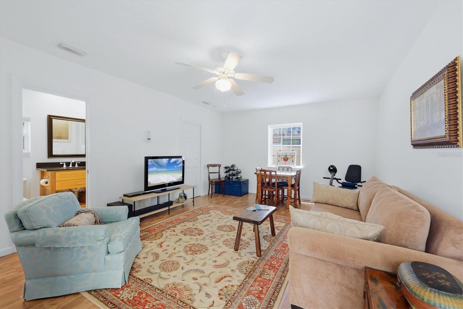 Image 44 of 76 For 521 Harbor Drive S