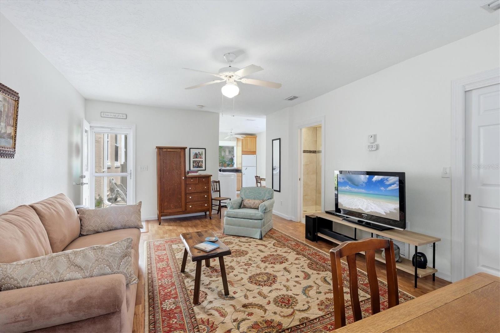 Image 46 of 76 For 521 Harbor Drive S