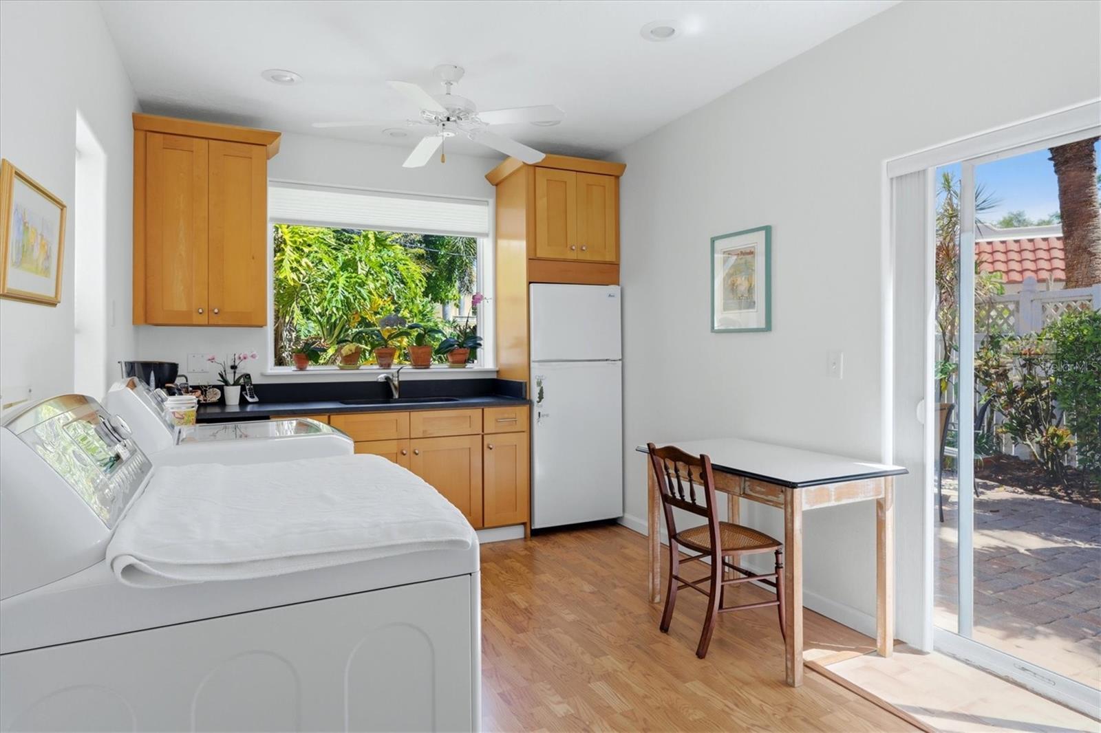 Image 49 of 76 For 521 Harbor Drive S