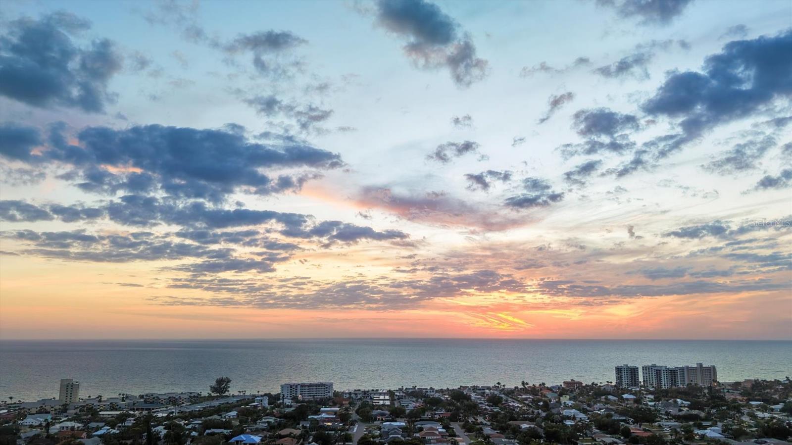 Image 68 of 76 For 521 Harbor Drive S