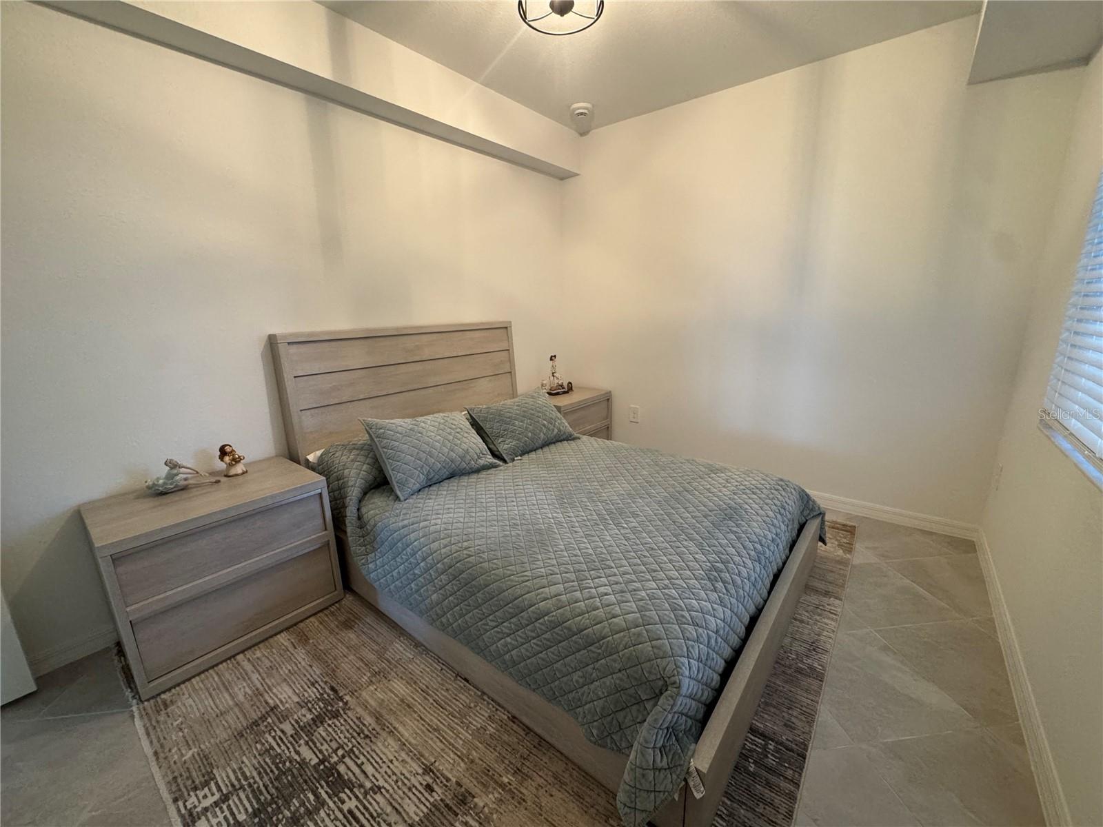 Image 10 of 16 For 19140 Scallop Loop  107