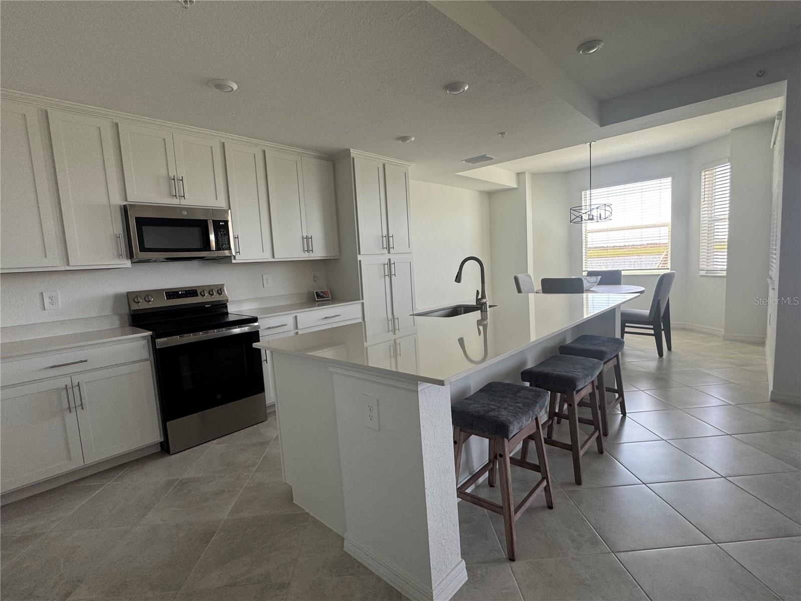 Image 2 of 16 For 19140 Scallop Loop  107