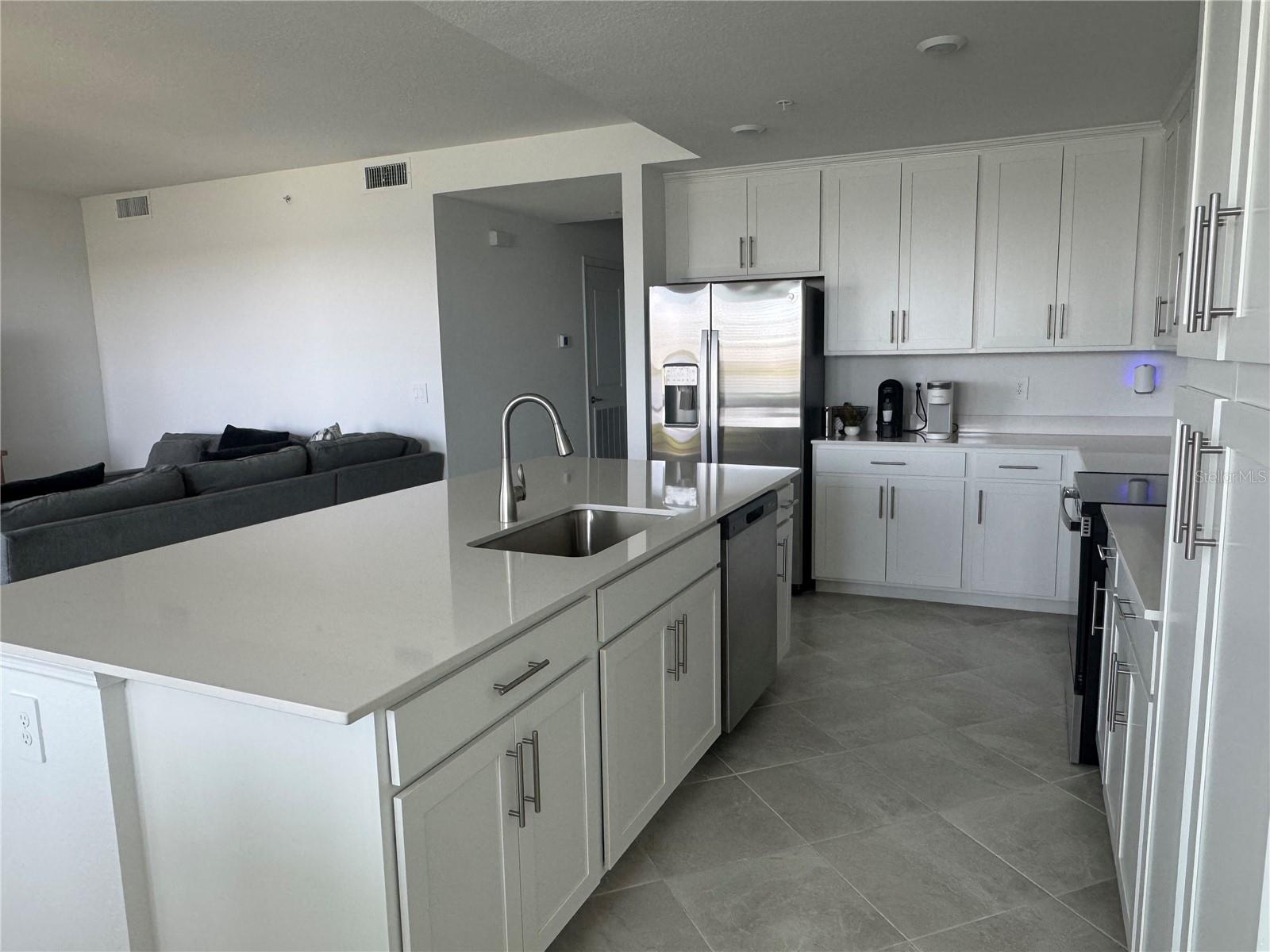 Image 3 of 16 For 19140 Scallop Loop  107