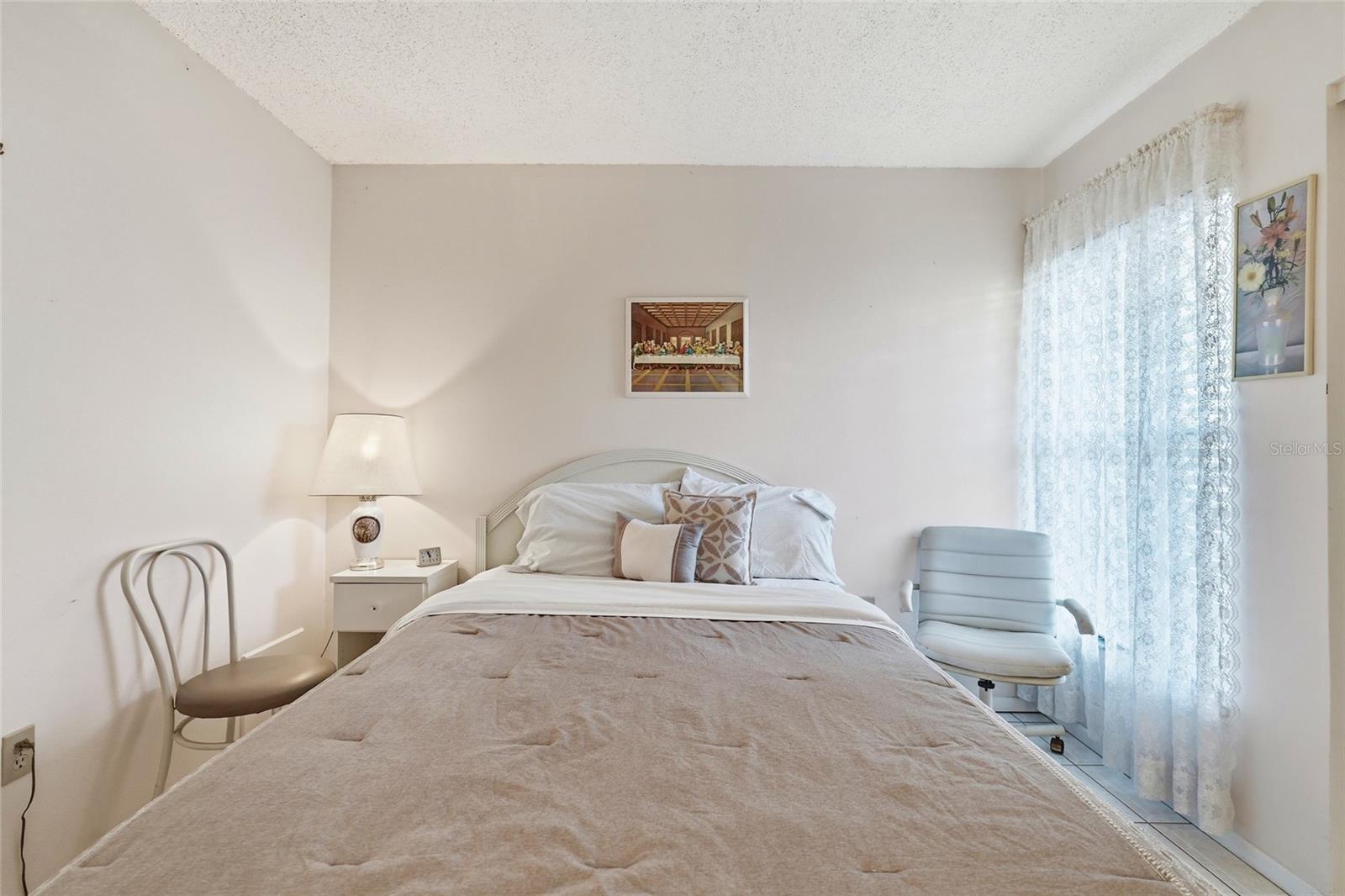 Image 18 of 49 For 2609 Woodgate Lane K4