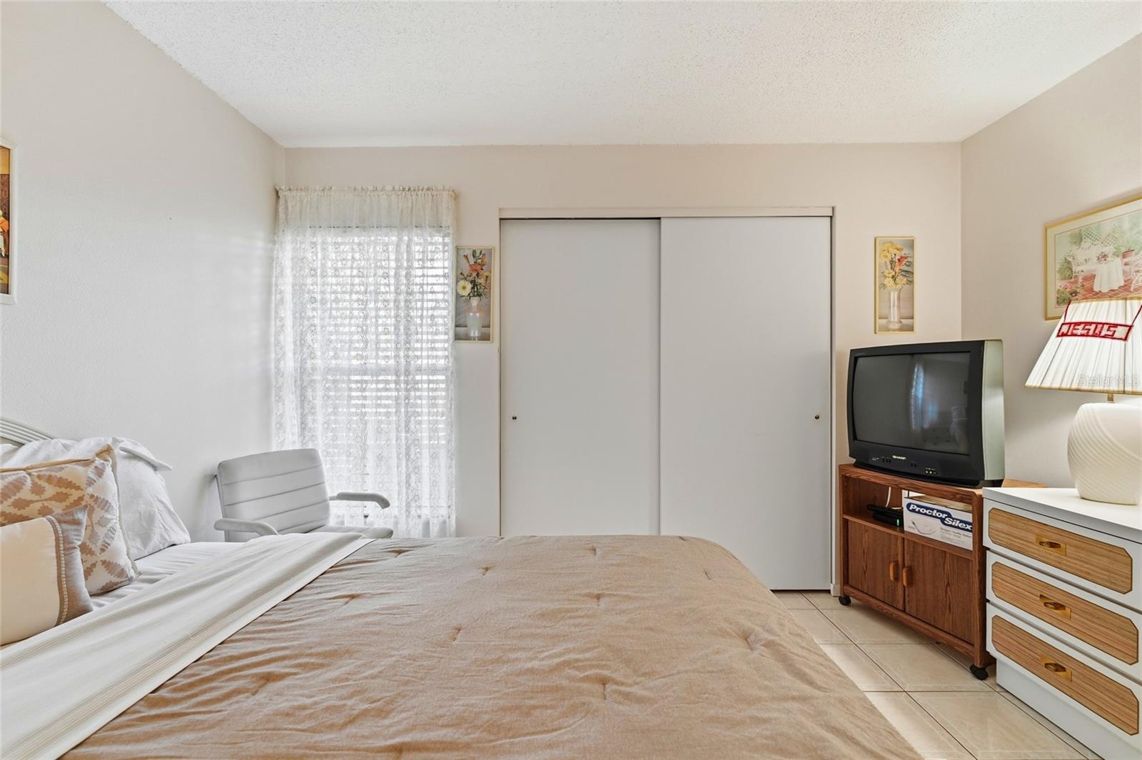 Image 21 of 49 For 2609 Woodgate Lane K4