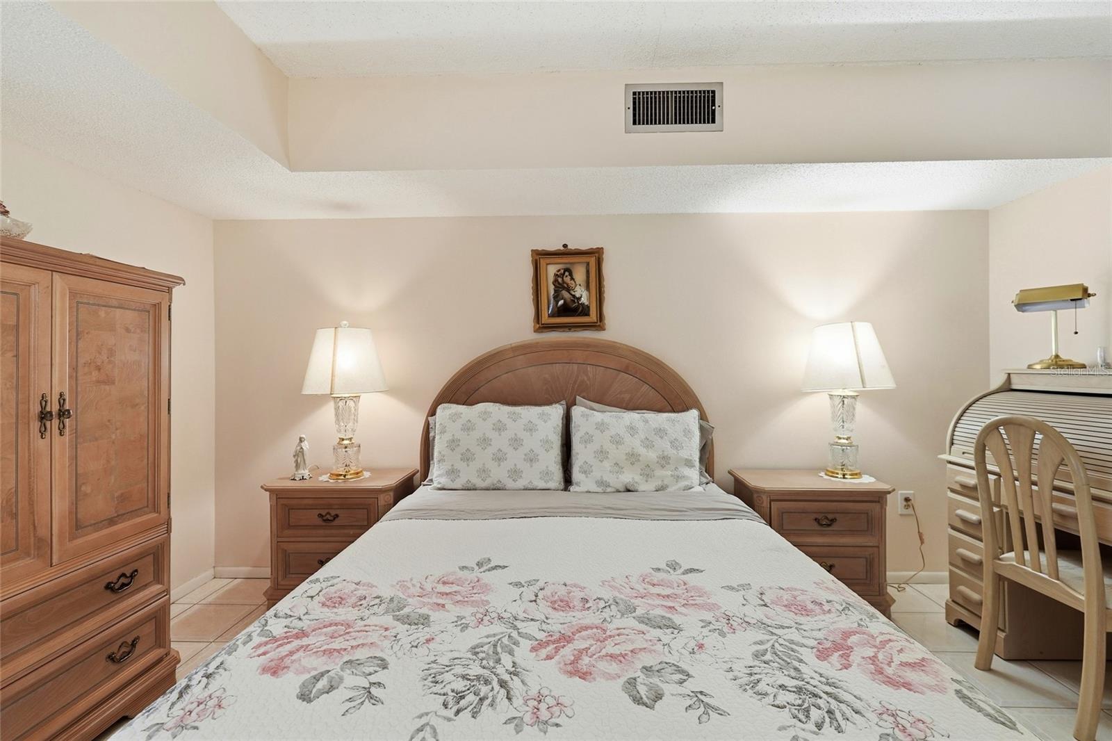 Image 24 of 49 For 2609 Woodgate Lane K4