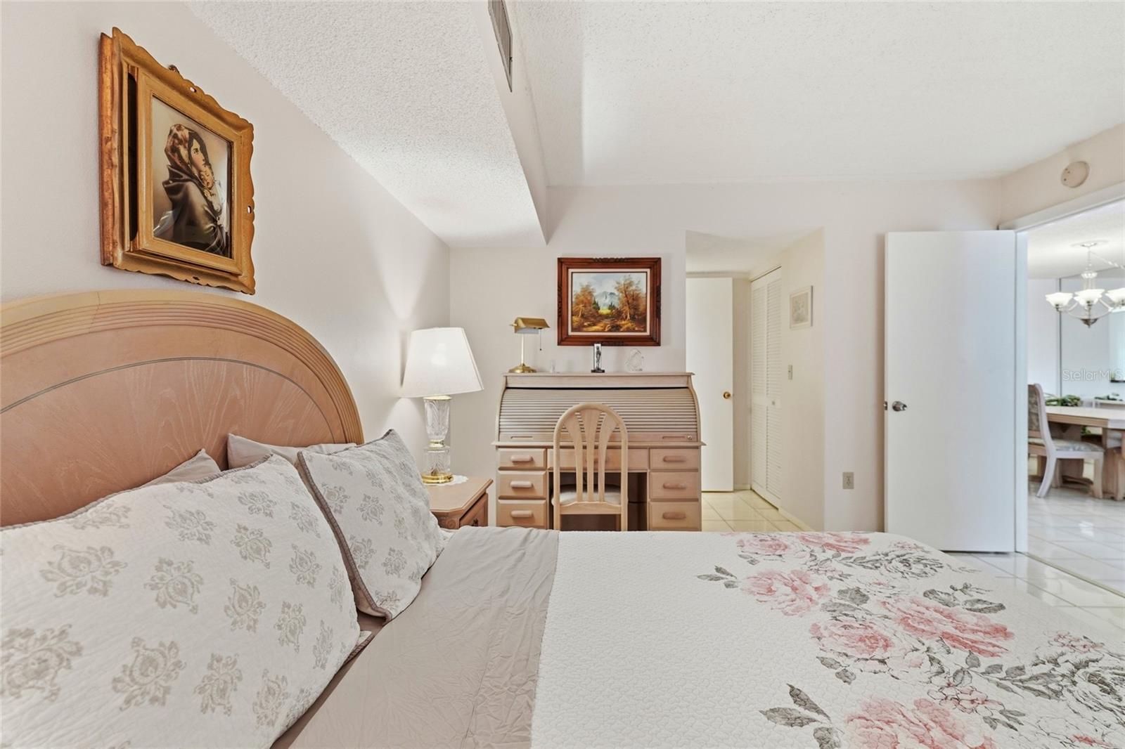 Image 26 of 49 For 2609 Woodgate Lane K4