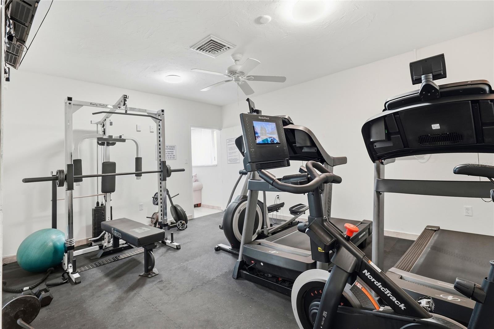 Image 44 of 49 For 2609 Woodgate Lane K4