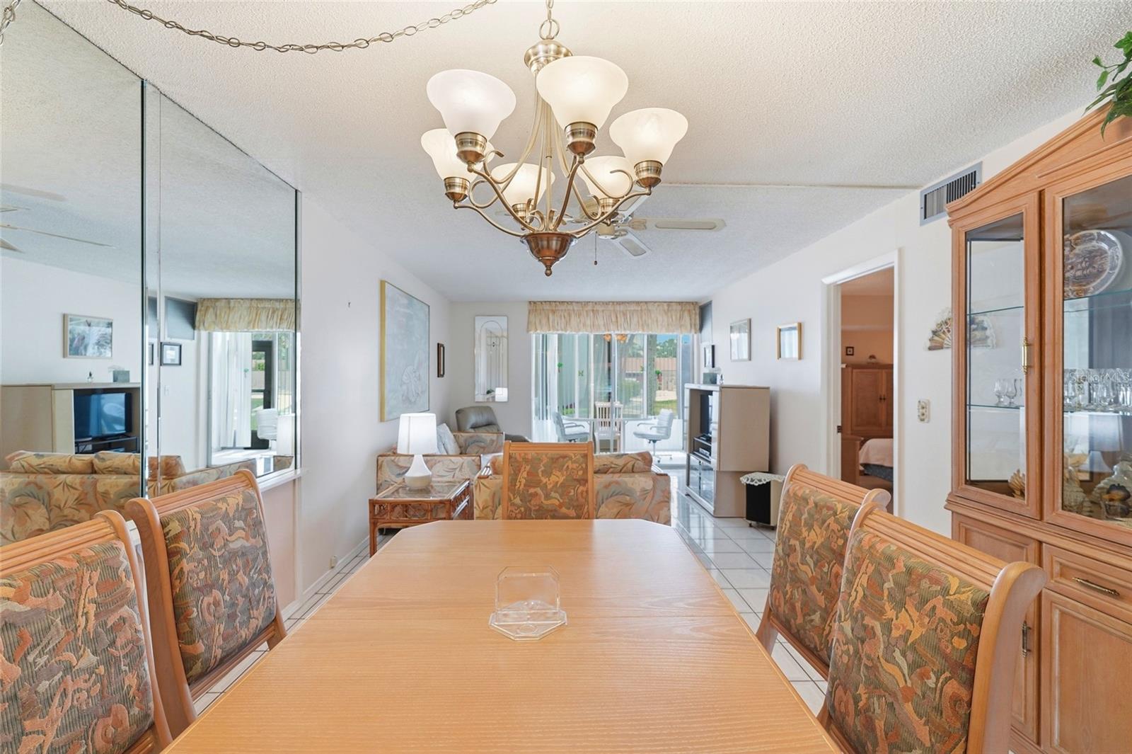 Image 9 of 49 For 2609 Woodgate Lane K4