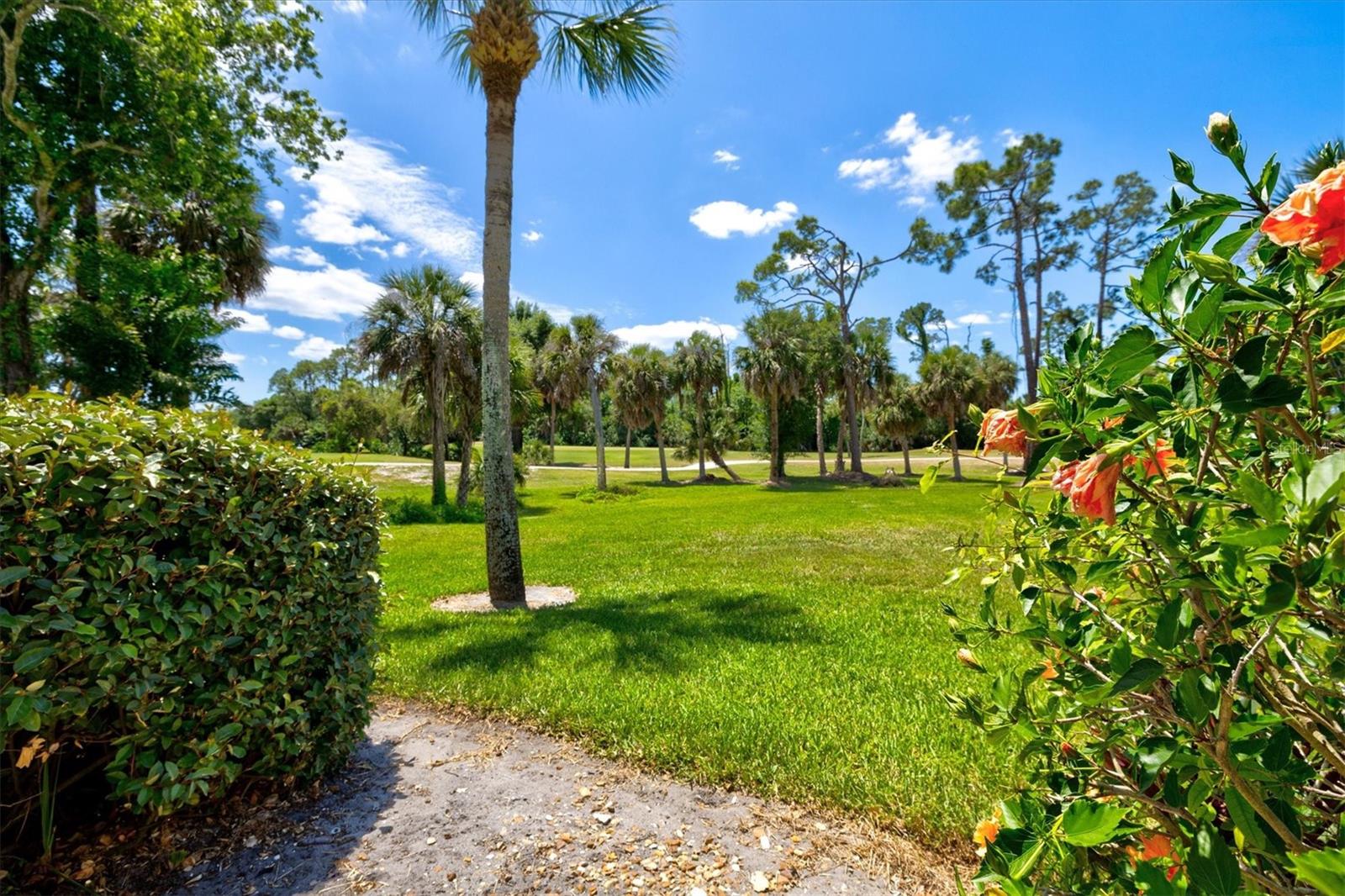 Image 13 of 74 For 811 Montrose Drive 103