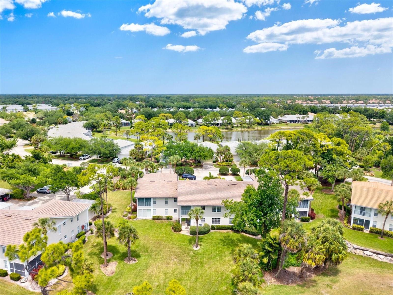 Image 52 of 74 For 811 Montrose Drive 103