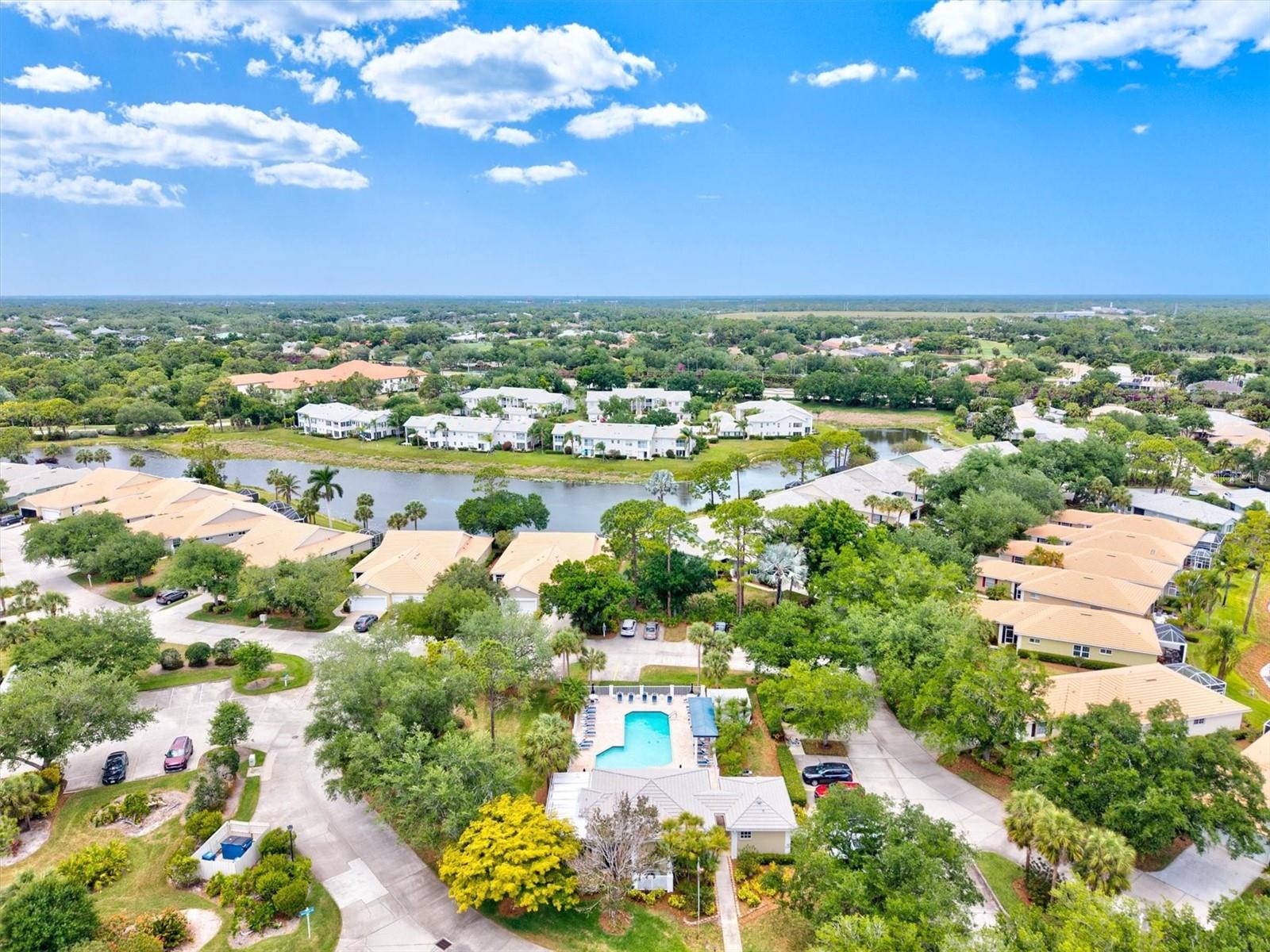 Image 58 of 74 For 811 Montrose Drive 103