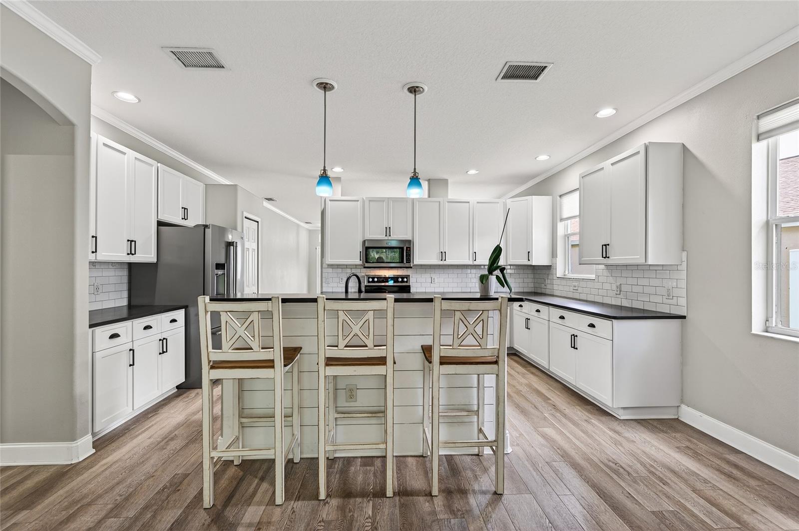 Image 20 of 50 For 3409 38th Terrace E