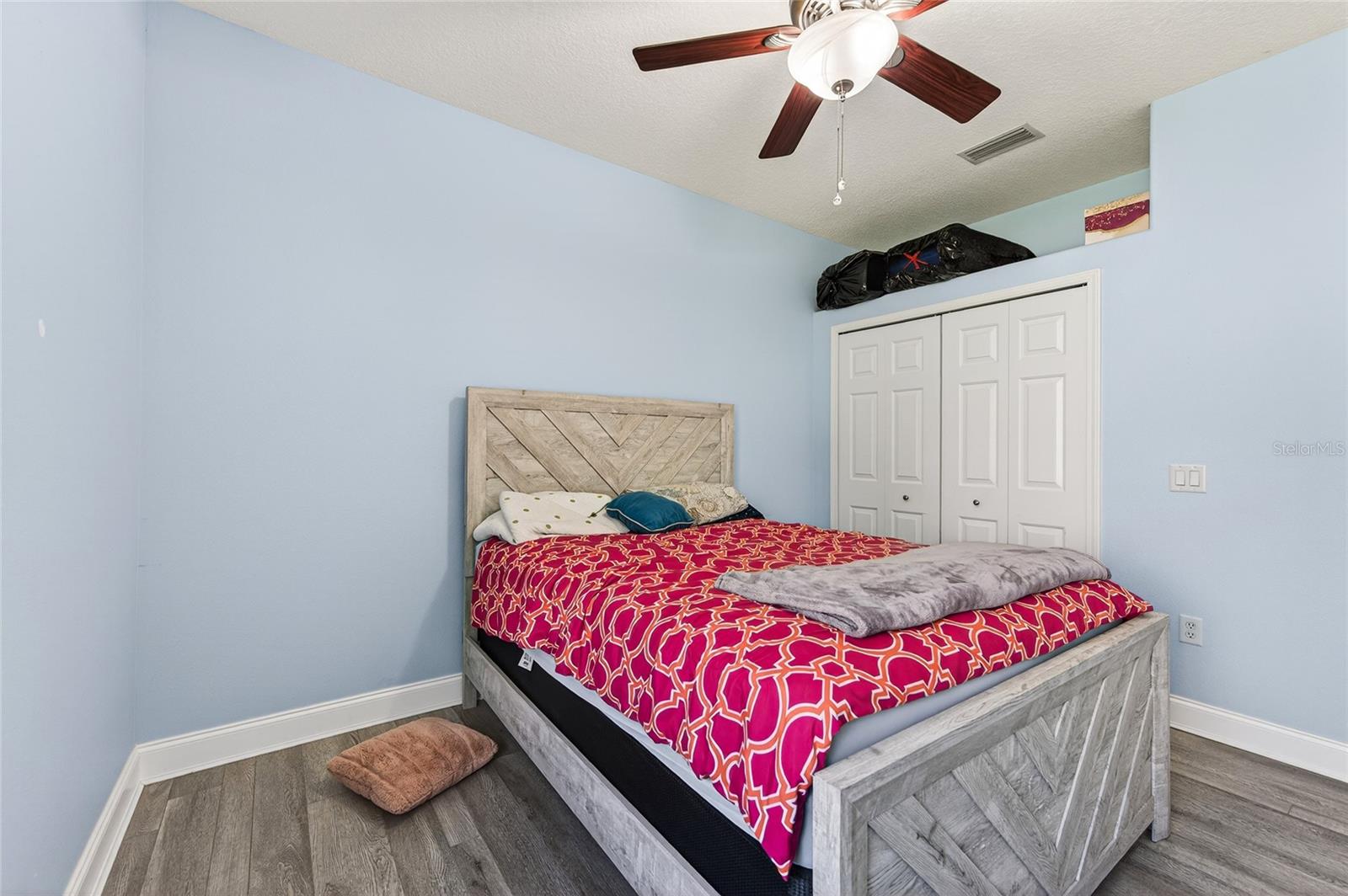 Image 33 of 50 For 3409 38th Terrace E