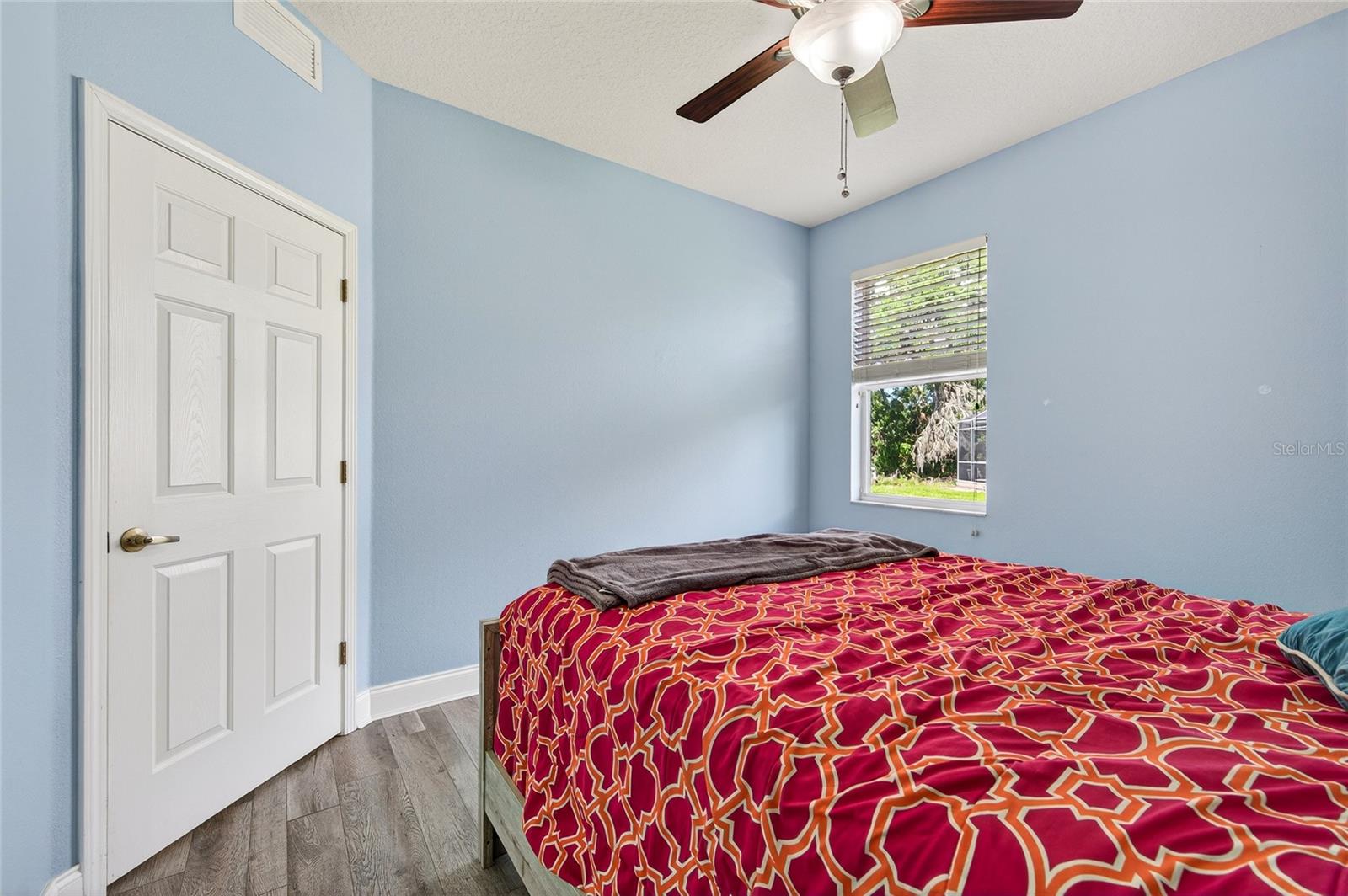 Image 36 of 50 For 3409 38th Terrace E