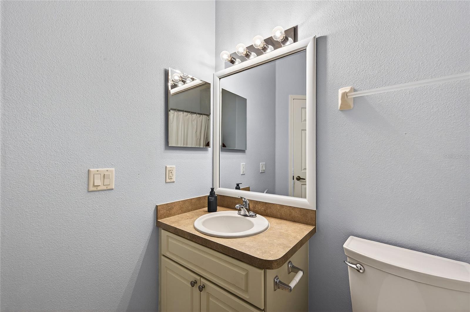 Image 38 of 50 For 3409 38th Terrace E