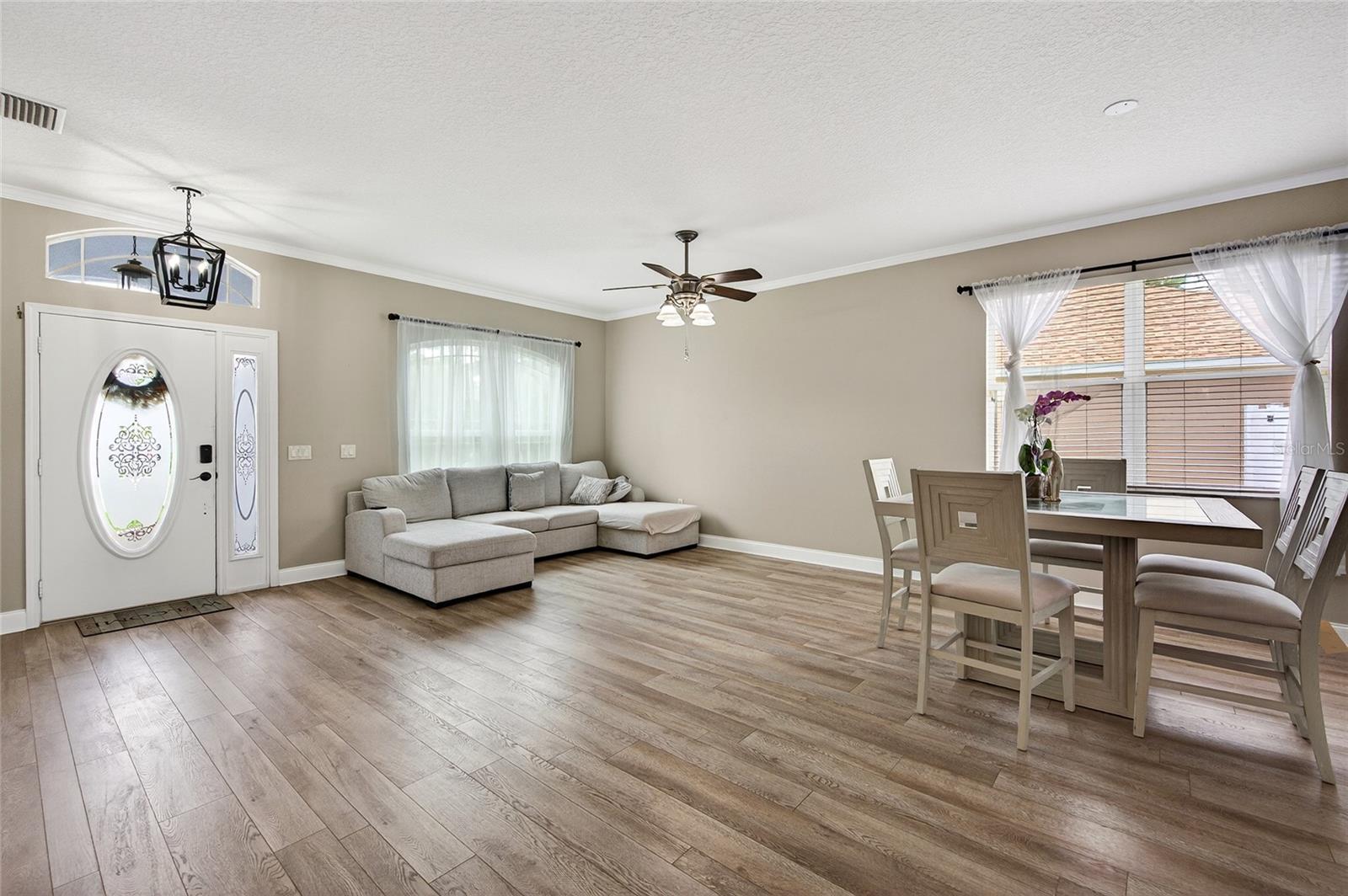 Image 7 of 50 For 3409 38th Terrace E