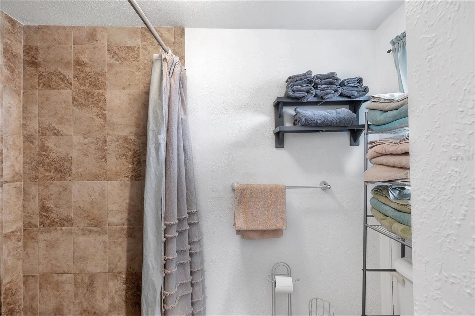 Image 17 of 33 For 1222 Pinebrook Way