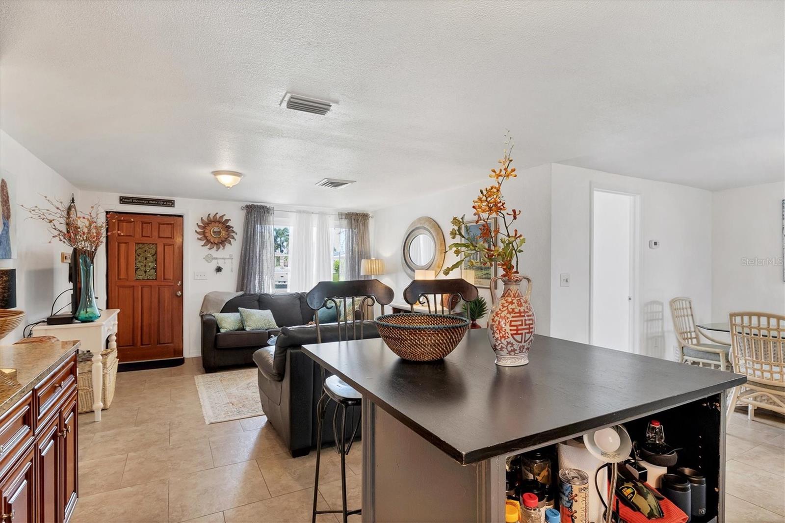 Image 7 of 33 For 1222 Pinebrook Way