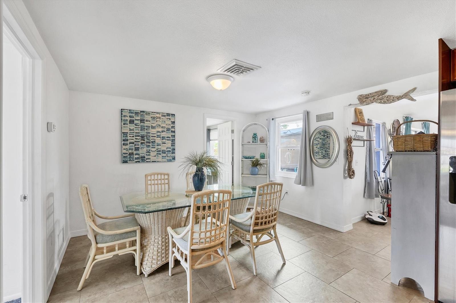 Image 9 of 33 For 1222 Pinebrook Way