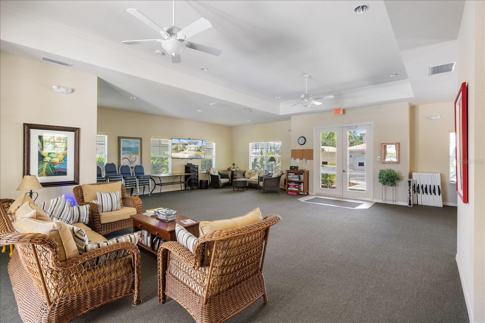 Image 19 of 30 For 300 Gardens Edge Drive 324