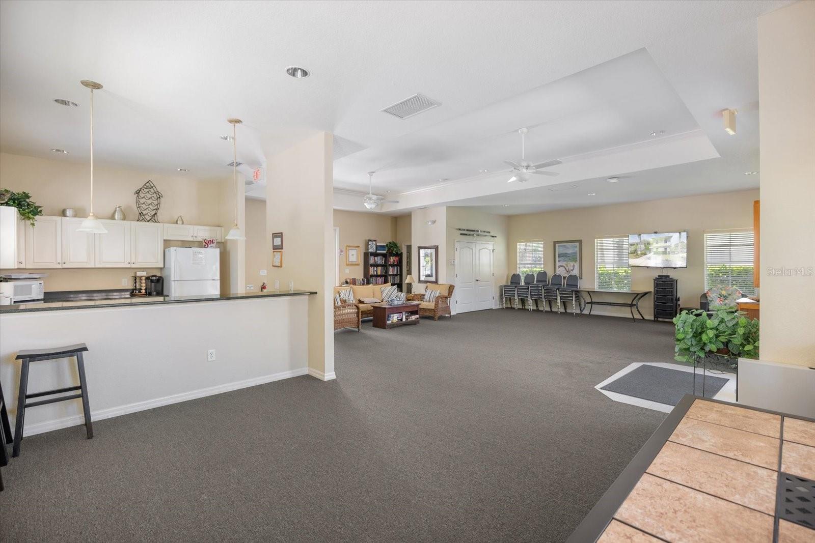 Image 21 of 30 For 300 Gardens Edge Drive 324