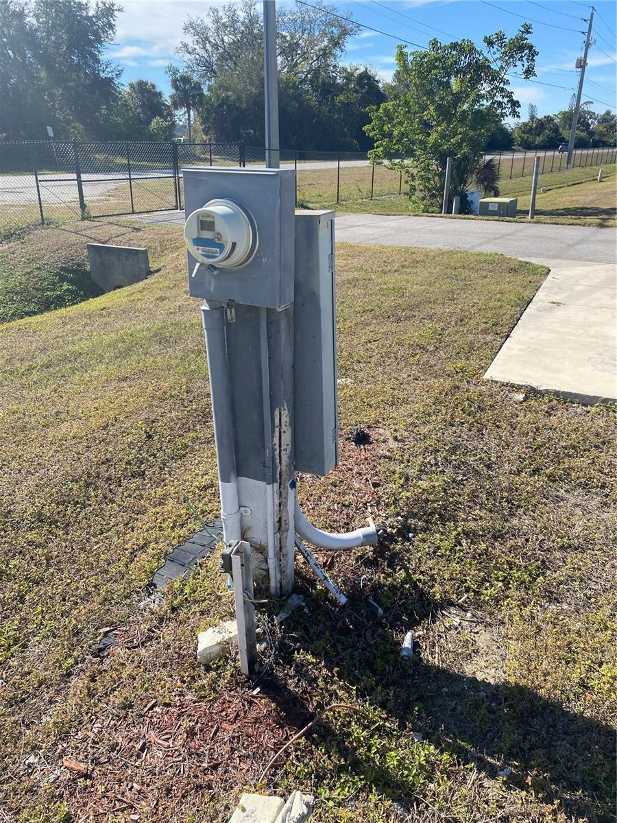 Image 5 of 6 For 6684 Acacia Court