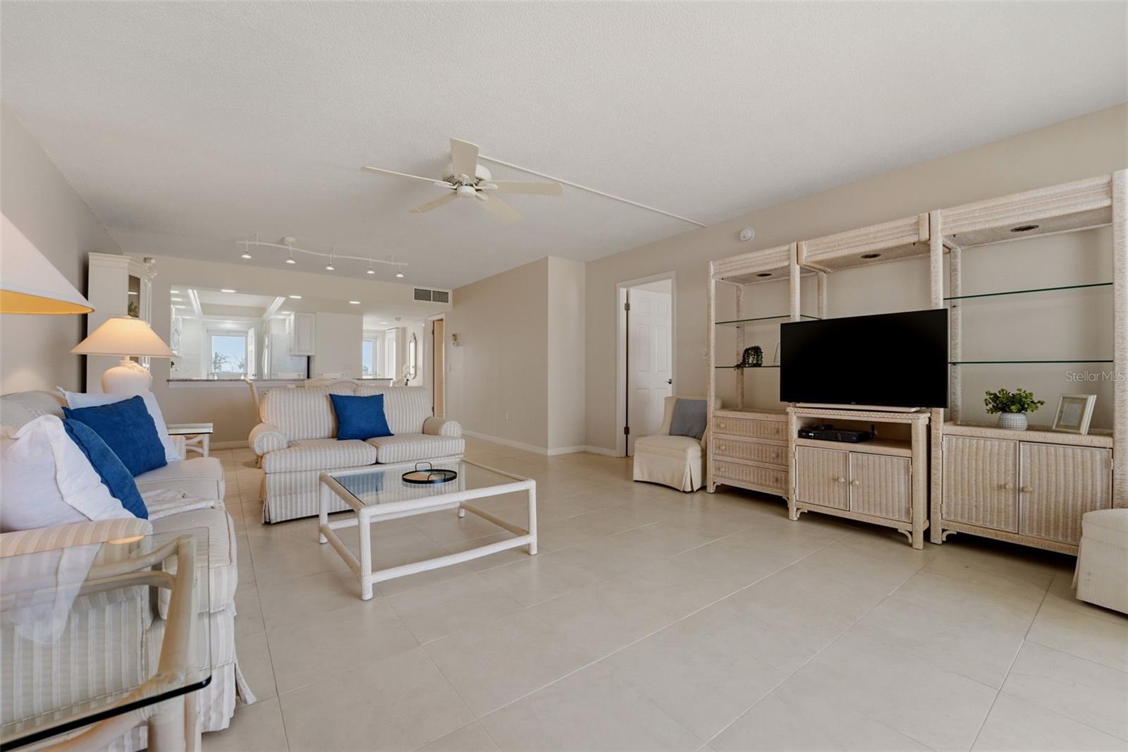 Image 18 of 67 For 1150 Tarpon Center Drive 3d