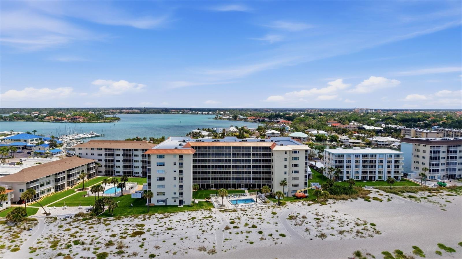 Image 2 of 67 For 1150 Tarpon Center Drive 3d