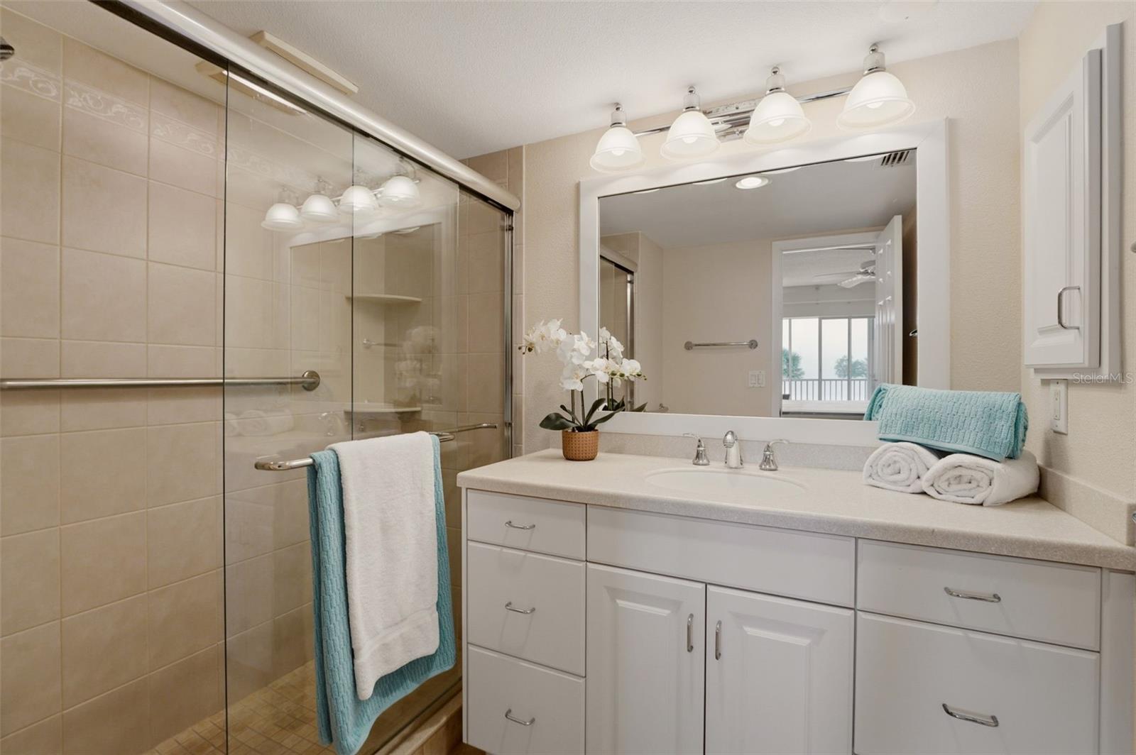 Image 22 of 67 For 1150 Tarpon Center Drive 3d