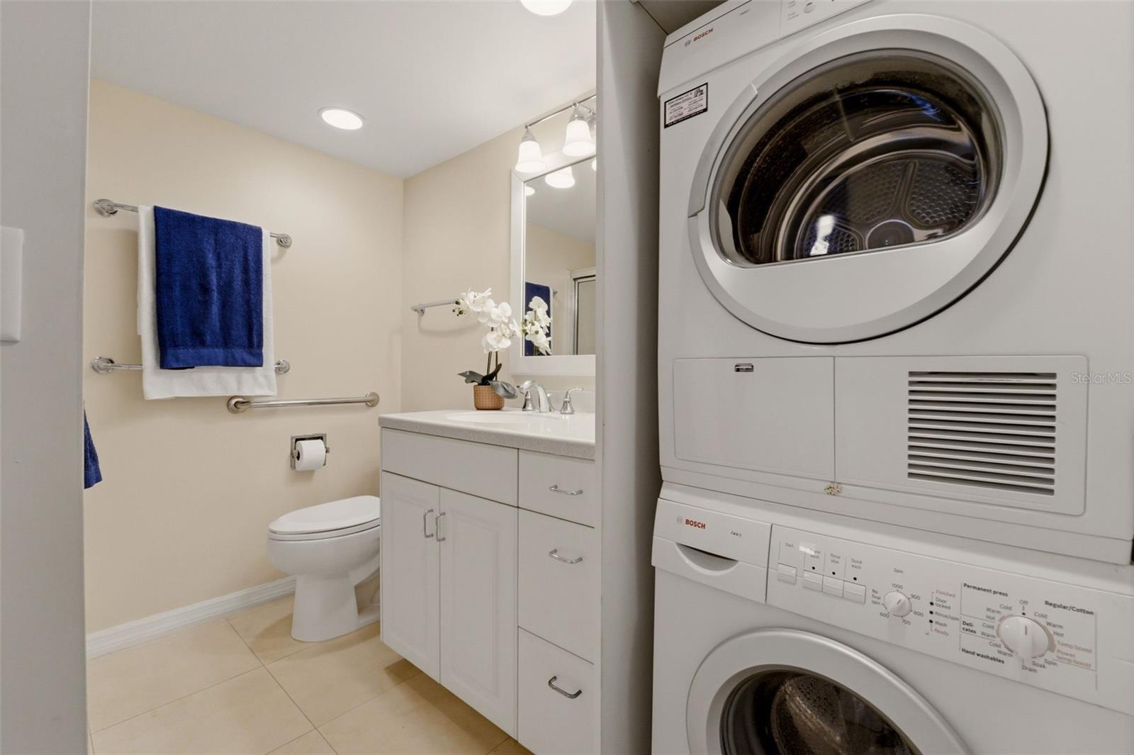 Image 26 of 67 For 1150 Tarpon Center Drive 3d