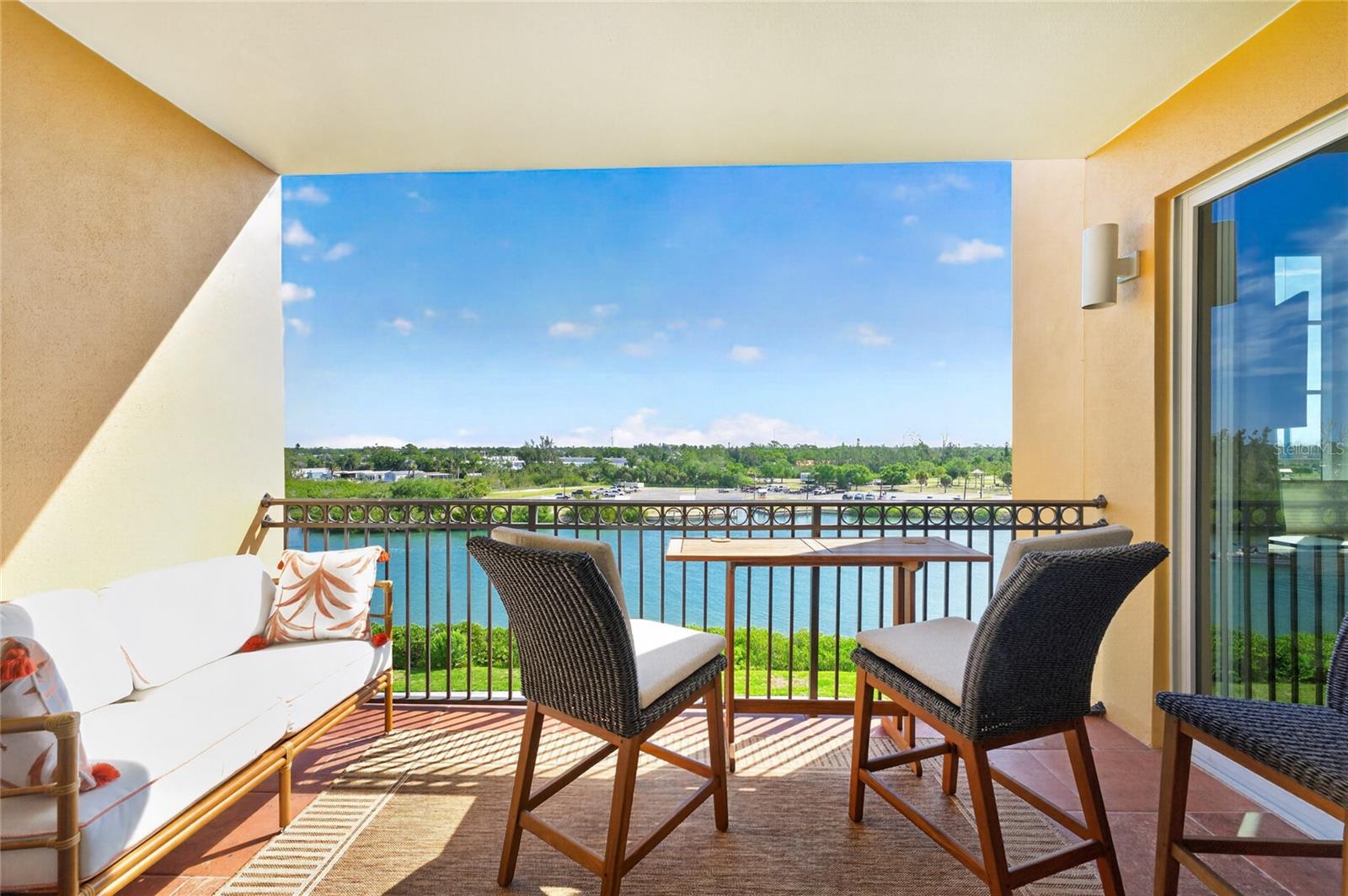 Image 21 of 96 For 167 Tampa Avenue E 513