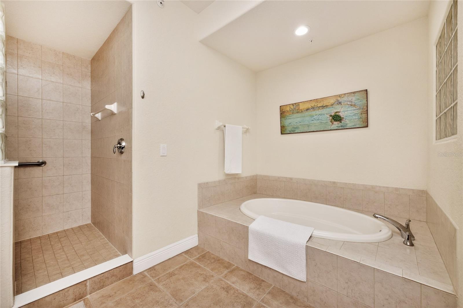 Image 38 of 96 For 167 Tampa Avenue E 513