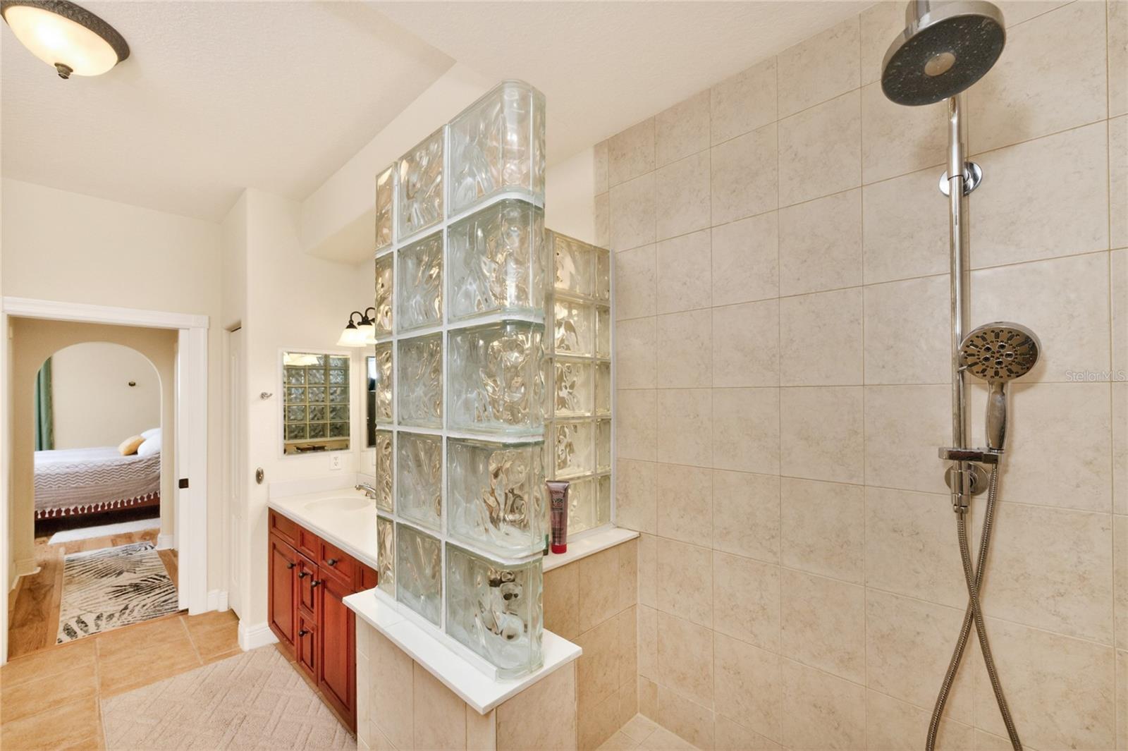 Image 39 of 96 For 167 Tampa Avenue E 513