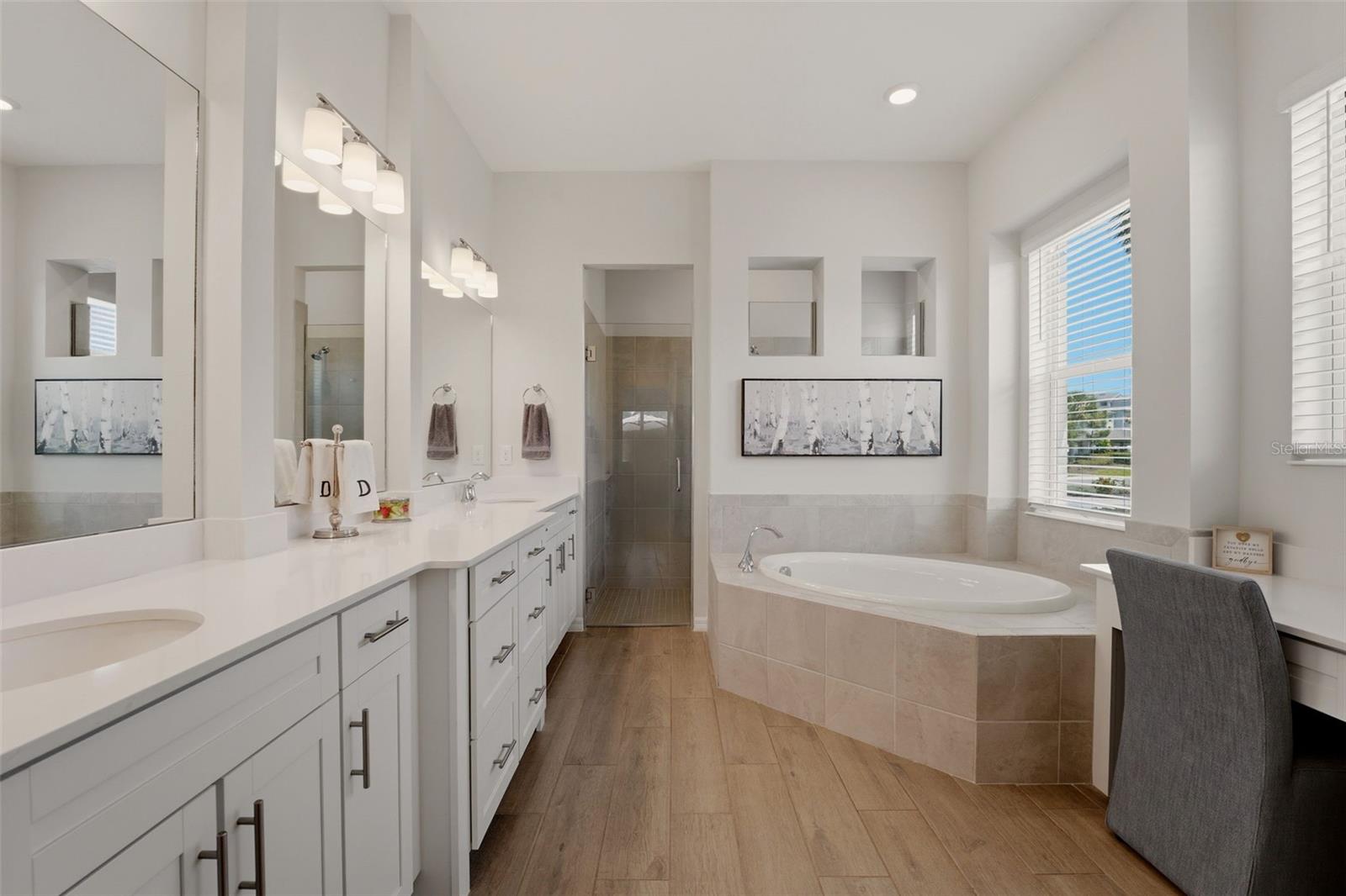 Image 23 of 75 For 12299 Wellen Golf Street