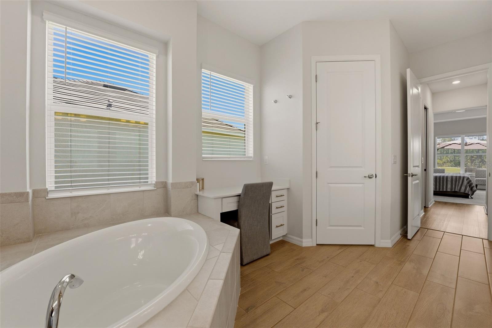 Image 25 of 75 For 12299 Wellen Golf Street