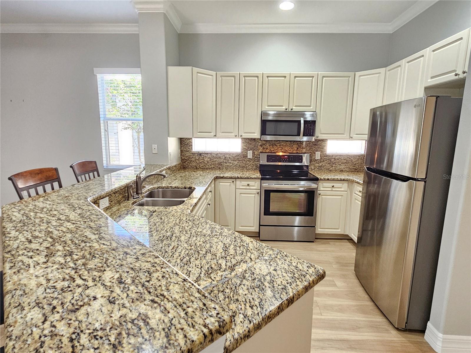 Image 30 of 62 For 330 Rio Terra