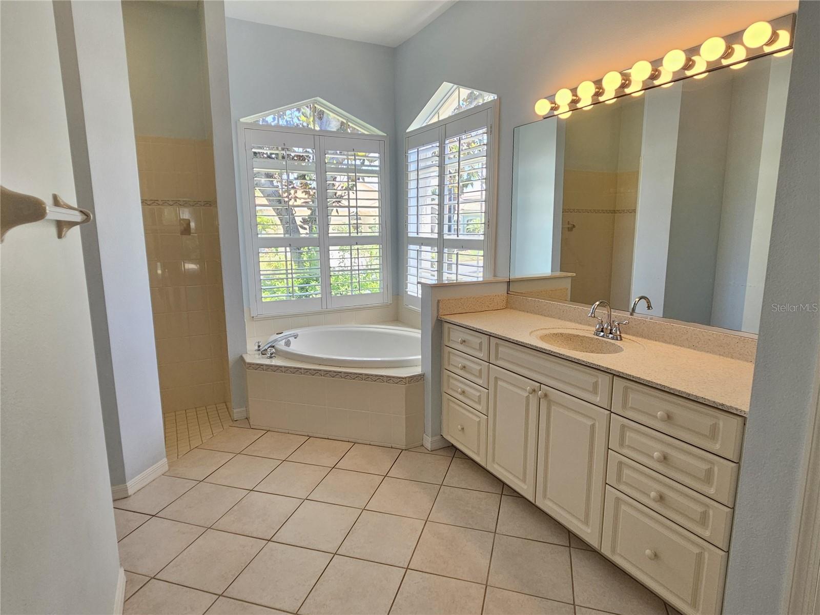 Image 46 of 62 For 330 Rio Terra