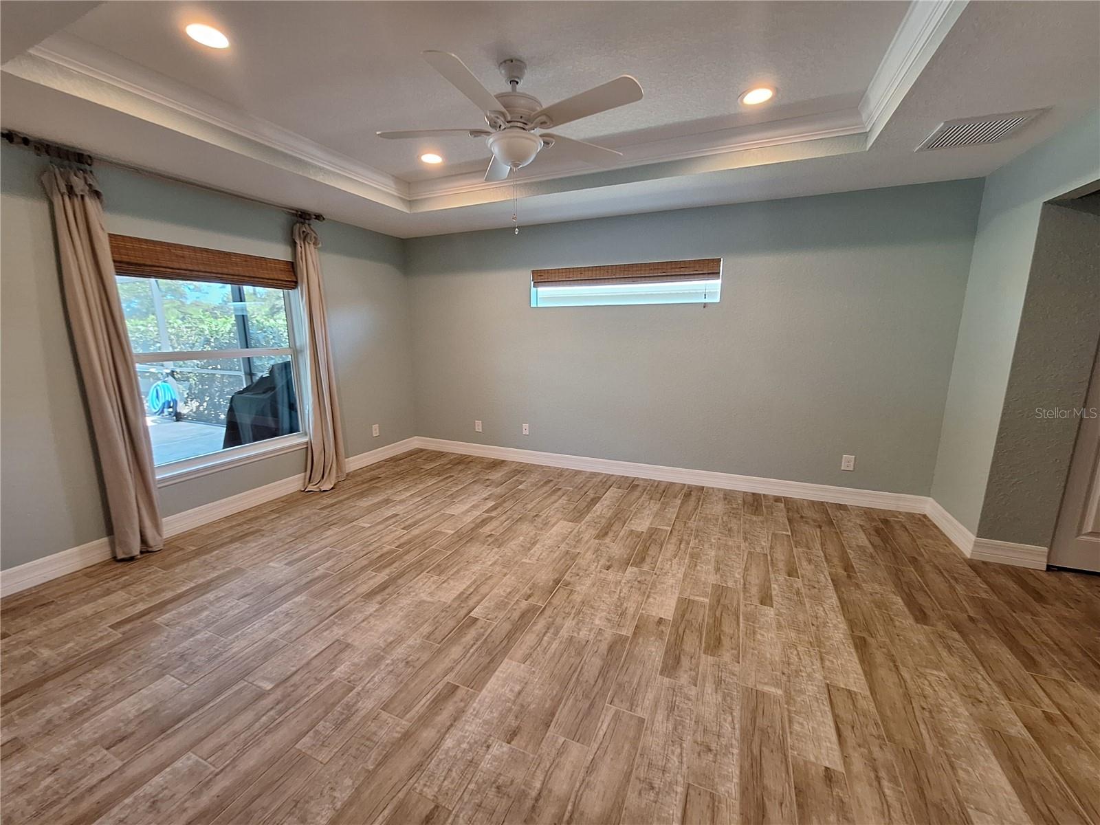 Image 12 of 33 For 132 David Boulevard