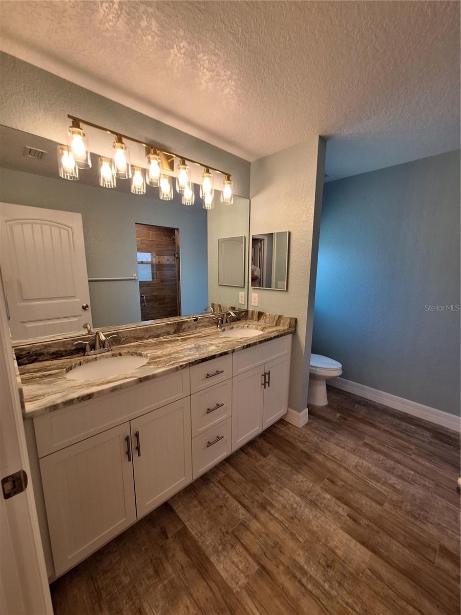 Image 17 of 33 For 132 David Boulevard