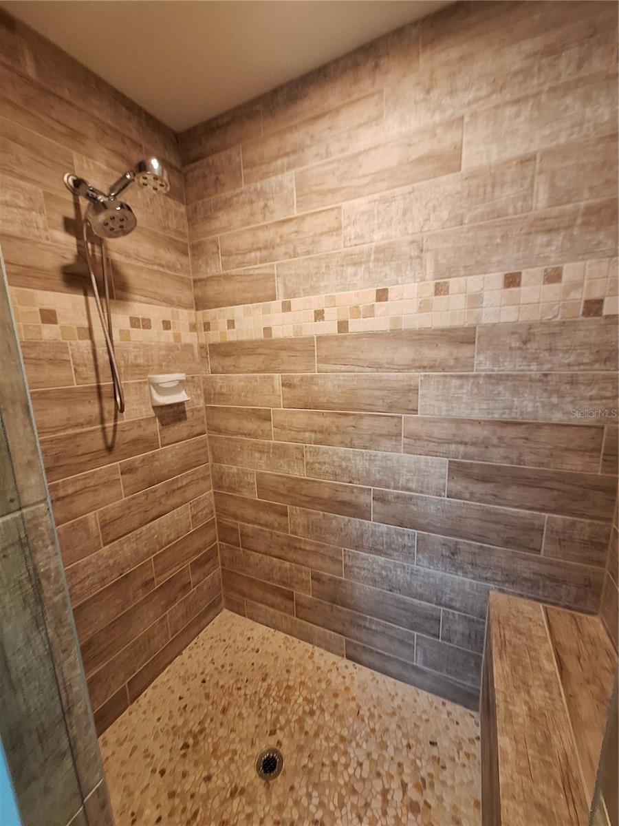 Image 19 of 33 For 132 David Boulevard