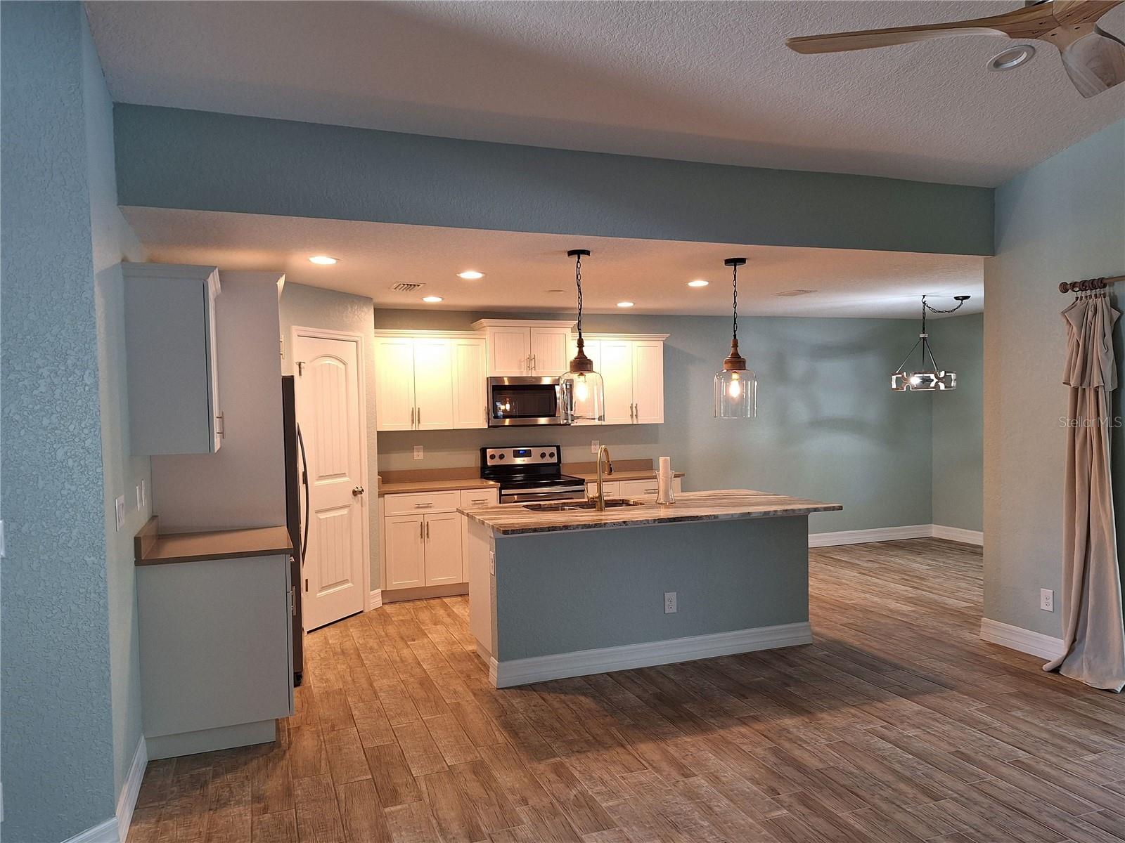 Image 7 of 33 For 132 David Boulevard