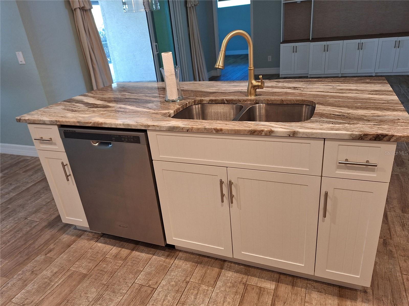 Image 9 of 33 For 132 David Boulevard