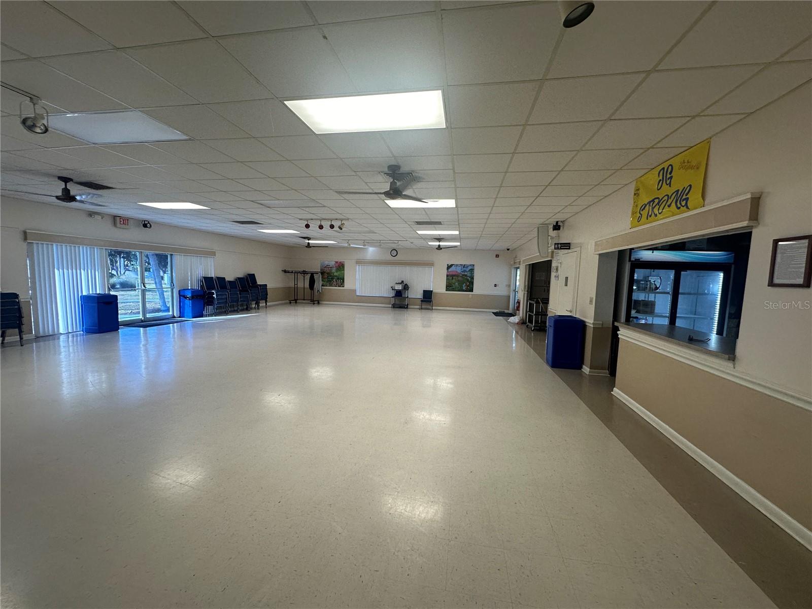 Listing photo id 0 for 5621 Sunflower Road