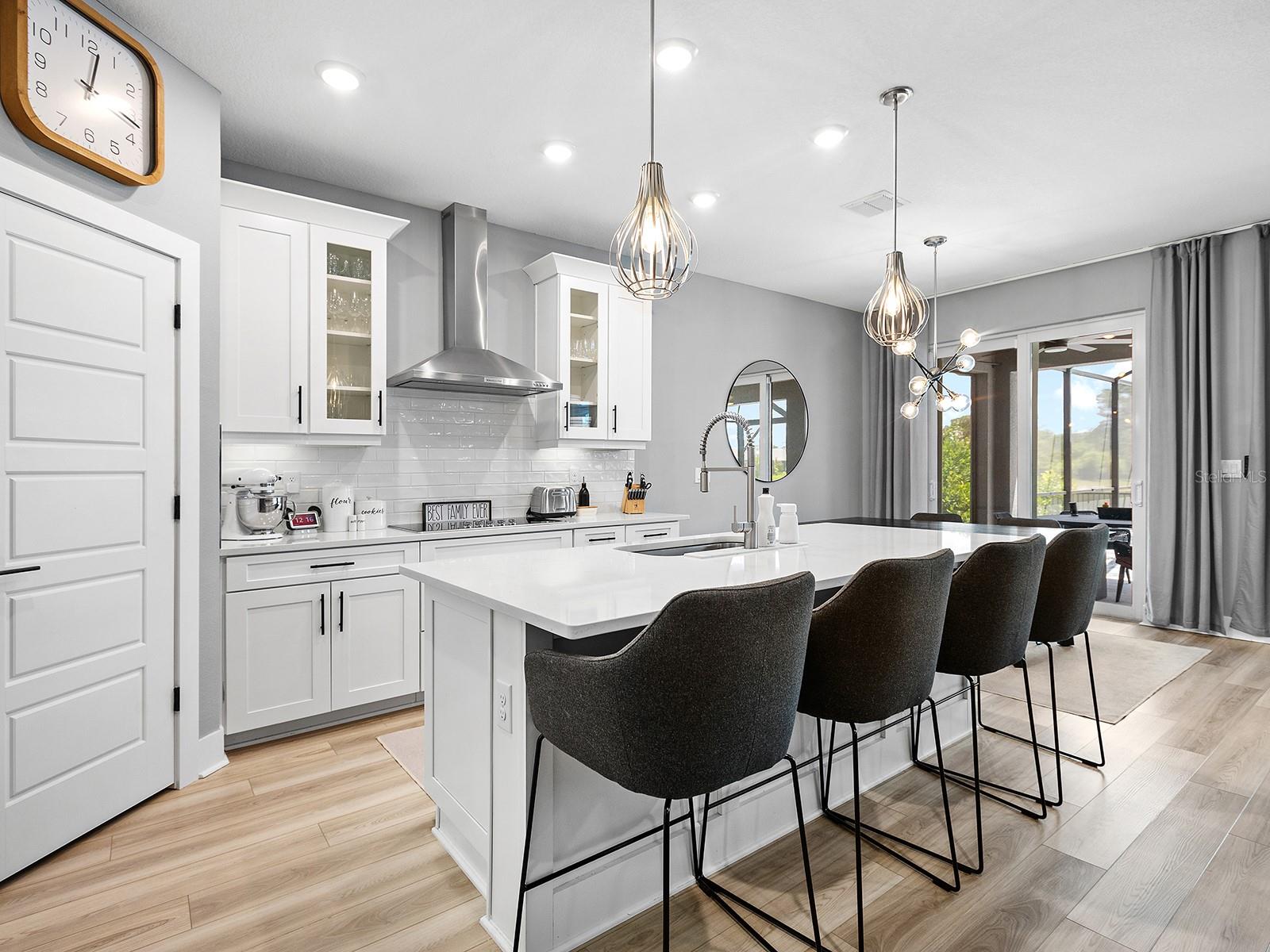 Image 16 of 56 For 192 Daylily Boulevard